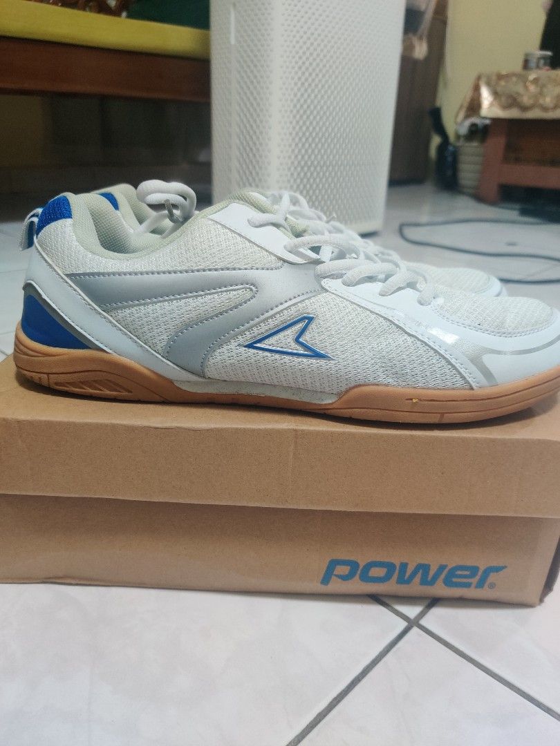Kasut badminton clearance bata