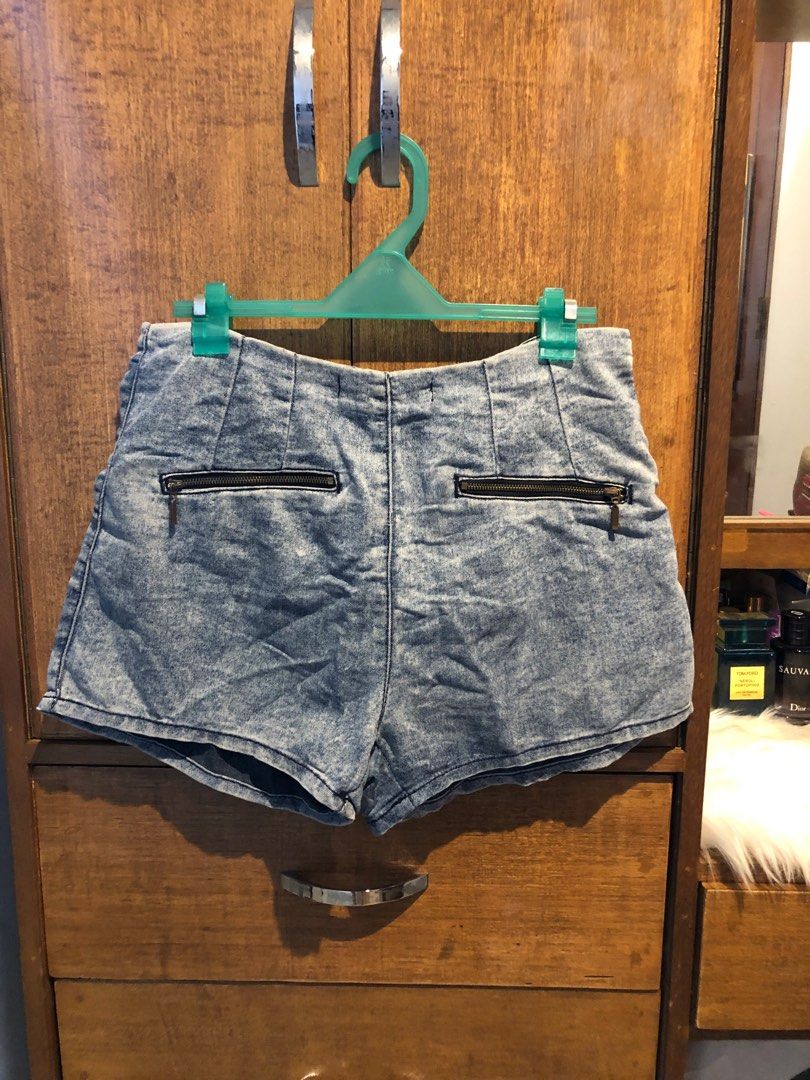 Short bershka denim tiro alto online