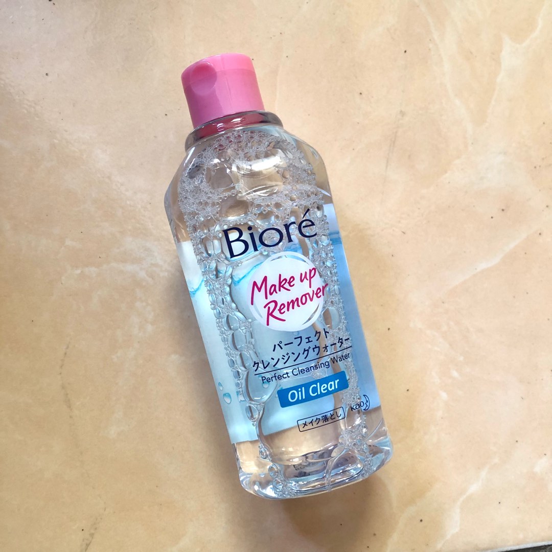Biore Make Up Remover Oil Clear 300ml, Kesehatan & Kecantikan, Kulit