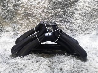 Black Metal Hook Coat Hanger