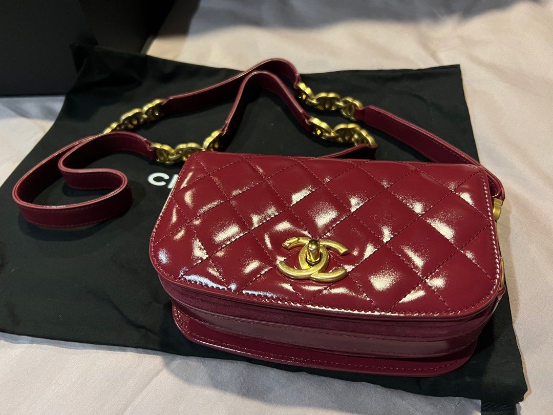 BNIB CHANEL MINI MESSENGER BAG, Luxury, Bags & Wallets on Carousell
