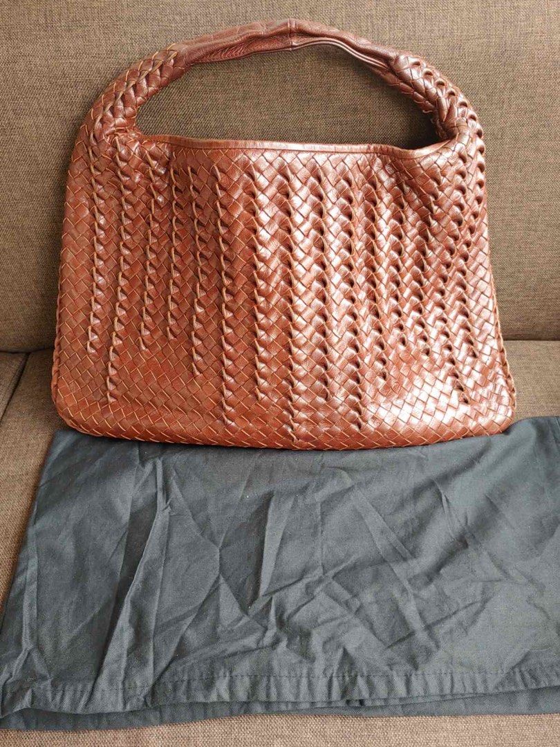 BOTTEGA VENETA Metallic Nappa Intrecciato Medium Veneta Hobo Copper 1235664