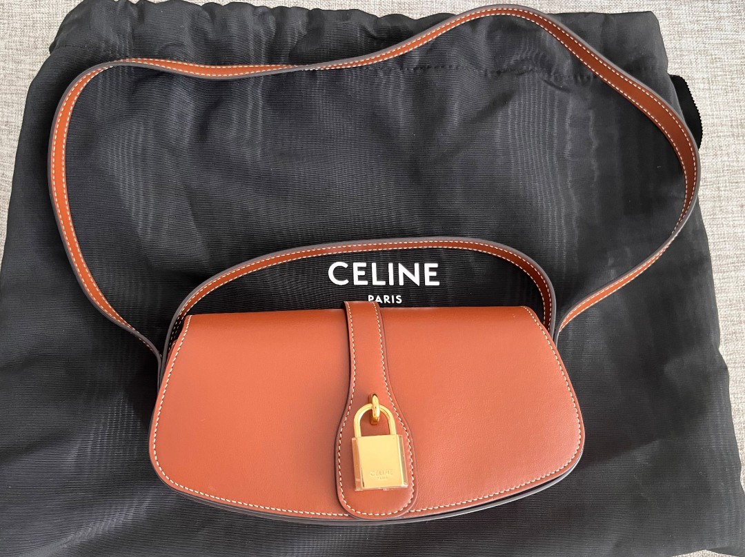 TAN CELINE CLUTCH ON STRAP TABOU BAG (10I593DQ1)