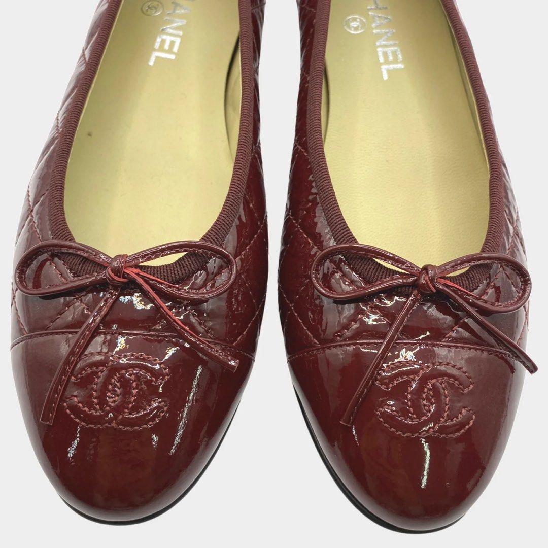 CHANEL Burgundy Quilted Patent Leather CC Bow Ballet Flats, Luxury,  Sneakers & Footwear on Carousell