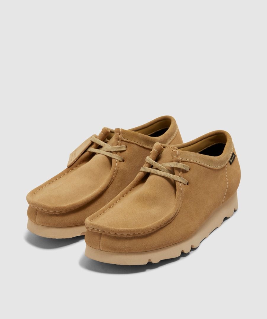 Men CLARKS ORIGINALS WALLABEE GTX SHOE MAPLE SUEDE - Gore-tex