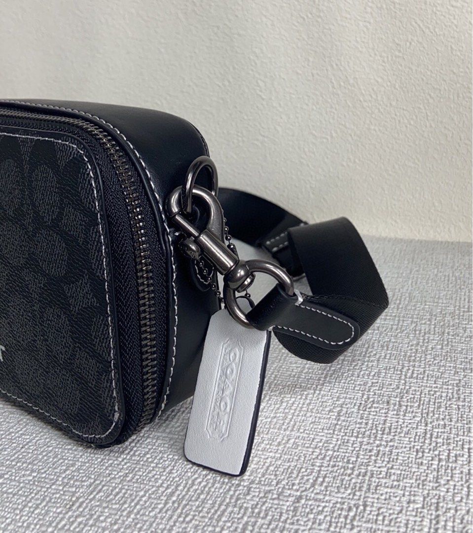 Class Charter Rabbit Coach charter rabbit crossbody slingbag, Women's Fashion, Bags ...