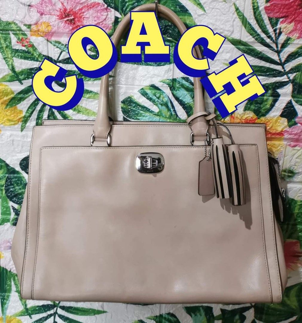 Coach doctors bag, Luxury, Bags & Wallets on Carousell