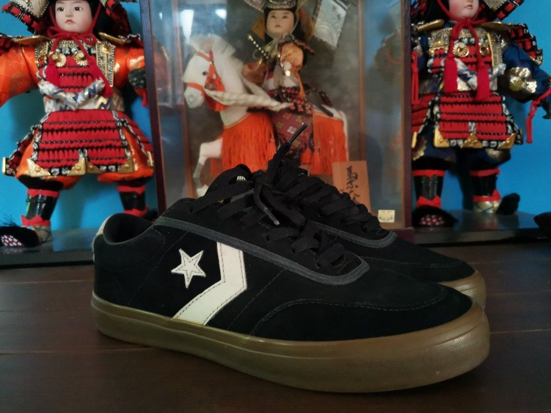 Converse courtlandt black gum hot sale
