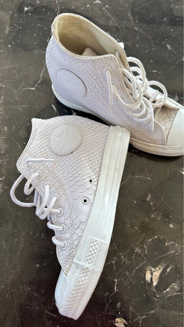 Converse with heels best sale inside