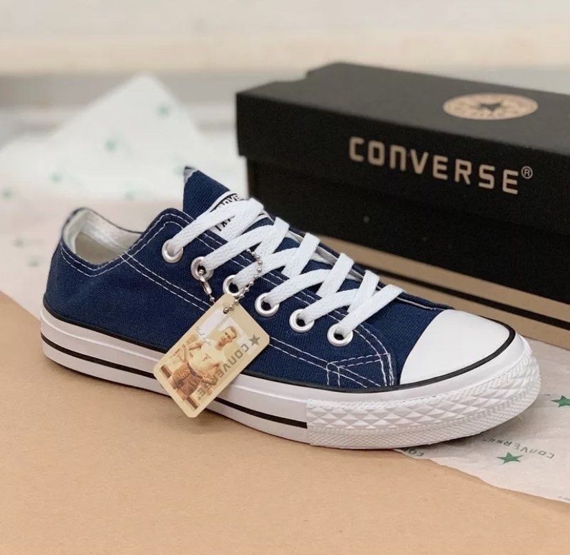 Navy blue 2025 low cut converse
