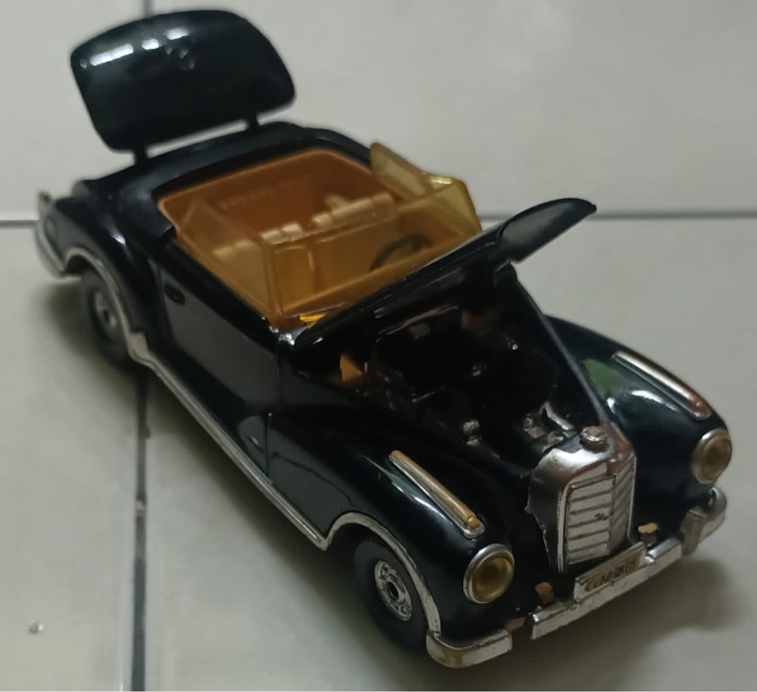 Corgi mercedes benz 300s deals