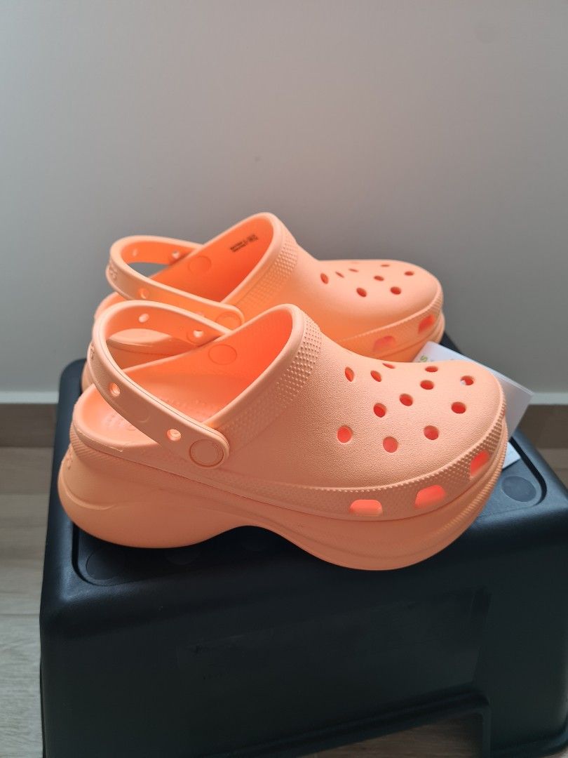 Cantaloupe shop crocs womens