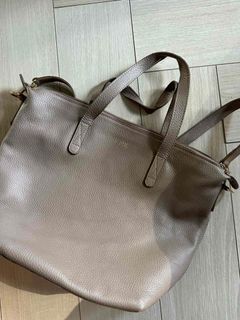 Cuyana leather bag