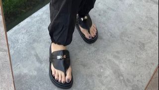 Cyphere sandal sz 40