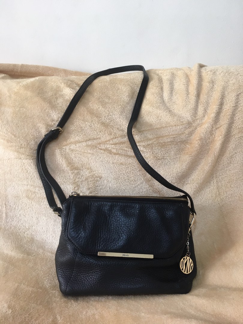 dkny sling, Luxury, Bags & Wallets on Carousell