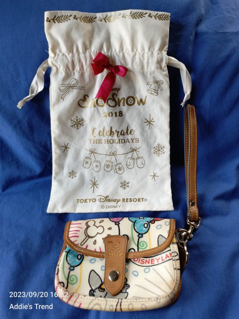 Dooney and bourke disney wristlet online