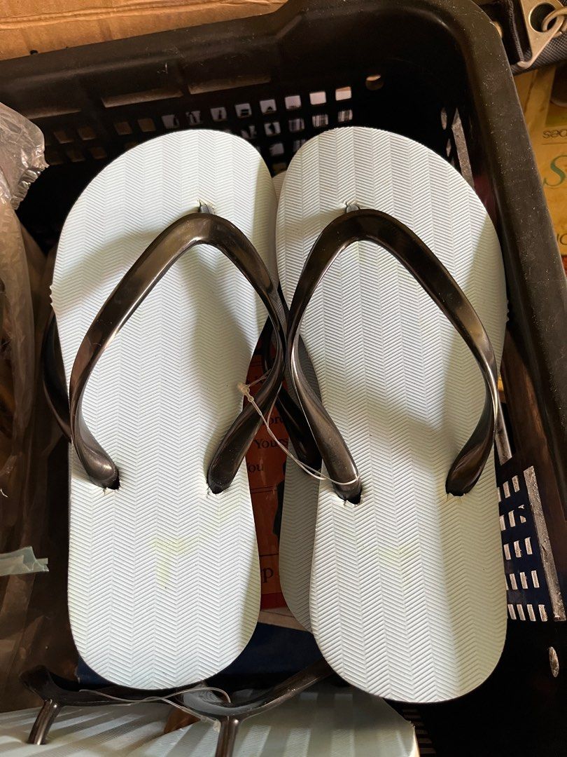 Dragon Rubber House Slippers (Category: Slippers & Slides) located in Paranaque City. Submitted by tealovendersph (Listing ID 1255823862, Image 2). Description: Dragon Rubber House Slippers Php 65 - adult size 5-11 (limited colors avail) Discount available on bulk orders or for TAKE ALL. .