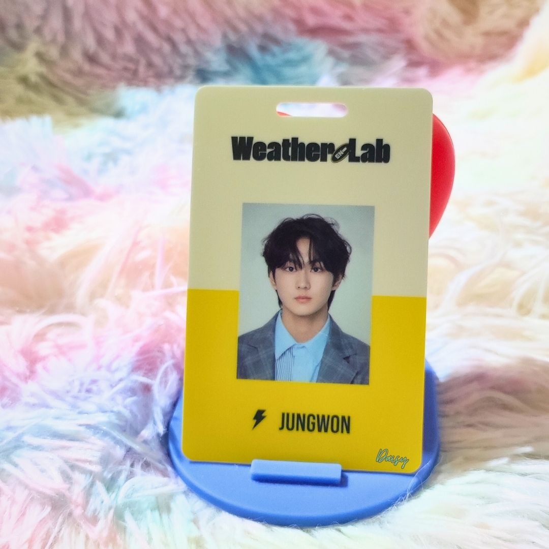 ENHYPEN 2022 Season's Greetings - Random ID Card - Jungwon, Hobbies