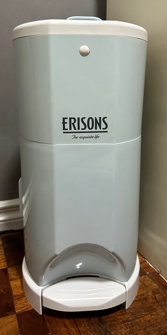 Erisons Diaper Pail / trashcan, Furniture & Home Living, Cleaning