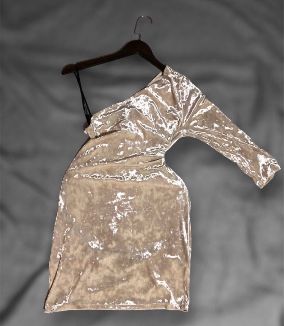 Gold velvet dress forever store 21