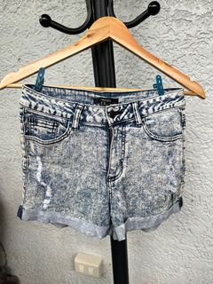 (Category: ) located in . Submitted by shopwithstyle_ (Listing ID 1255866151, Image 1). Description: .