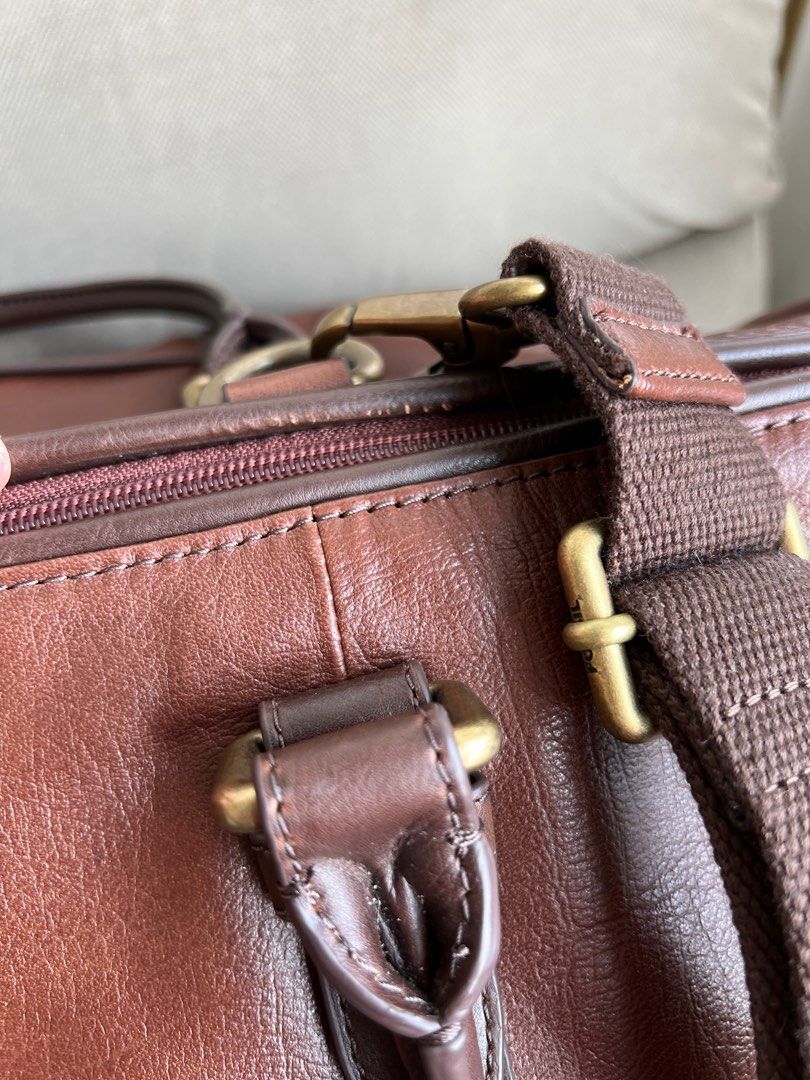 MARKED DOWN FOSSIL EVAN LEATHER DUFFEL BAG Women s Fashion Bags