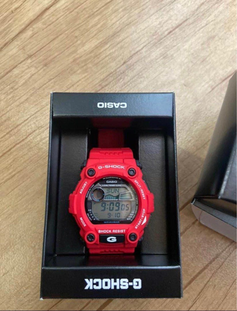 G shock mat moto merah original Men s Fashion Watches