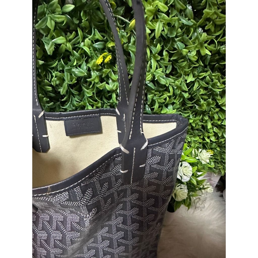 Goyard luggage sales