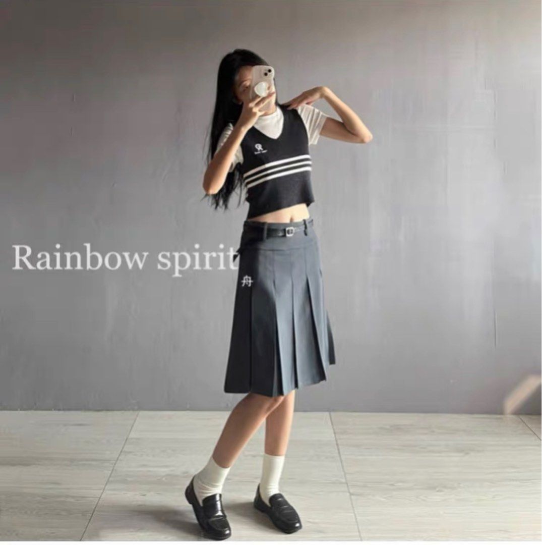Grey Midi Pleated skirts Women s Fashion Bottoms Skirts on Carousell