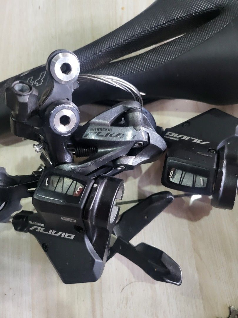 Alivio hotsell groupset 3x9
