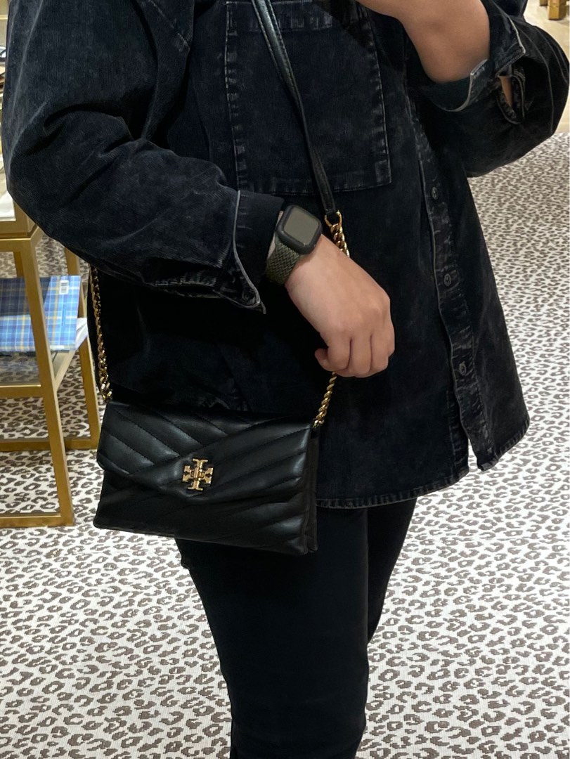 Tory Burch Women's Kira Chevron Camera Bag, Black, One Size: Handbags