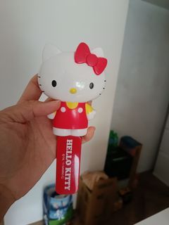 正版HELLO KITTY折疊梳子，附鏡子，超可愛~