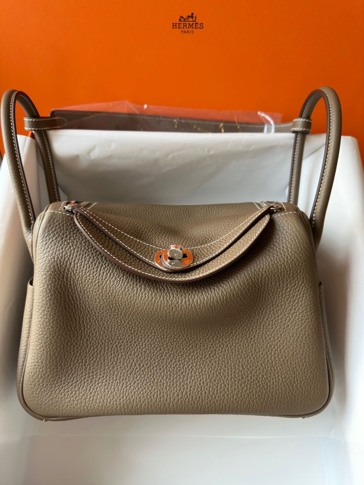 Hermes Lindy 26 etoupe phw Stamp B, Luxury, Bags & Wallets on