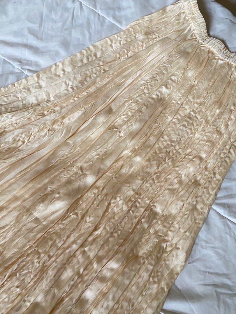 Gold pleated skirt online h&m