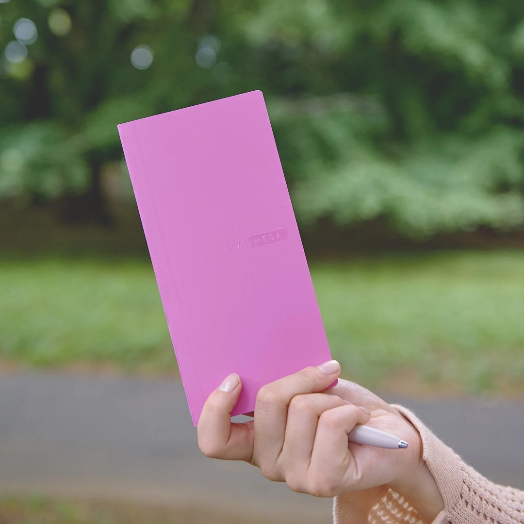 Hobonichi Techo 2024 Weeks Mega, English edition, Raspberry Pink
