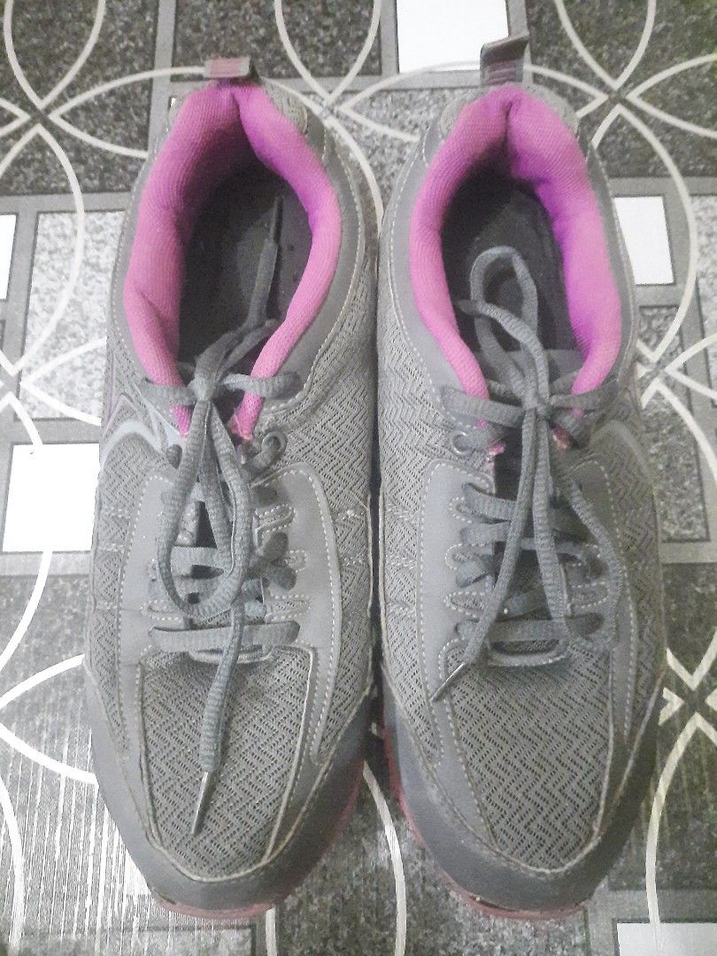 kasut hiking sport direct