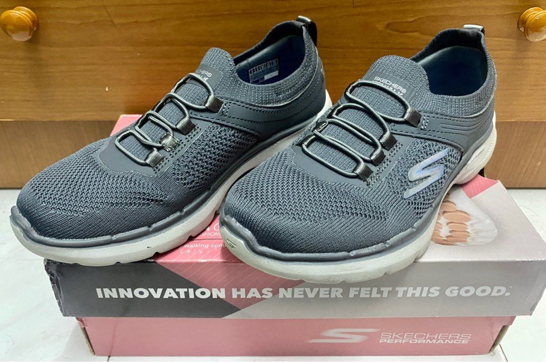 Kasut sketchers top