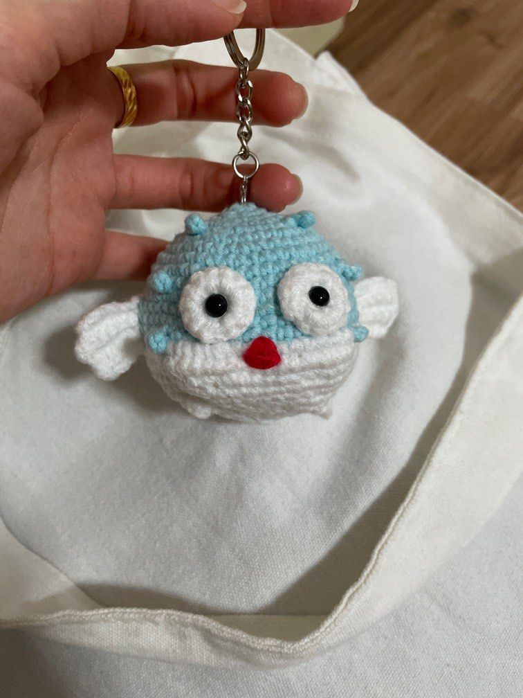 Puffer best sale fish keychain