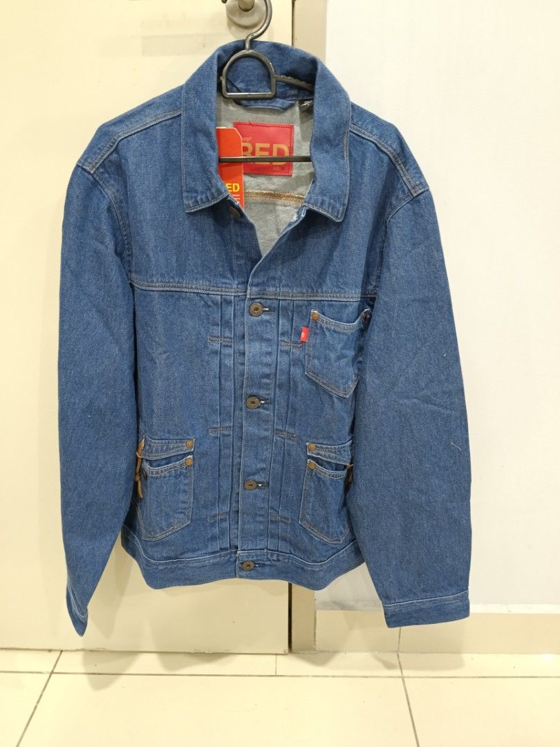Red levi's trucker jacket on sale