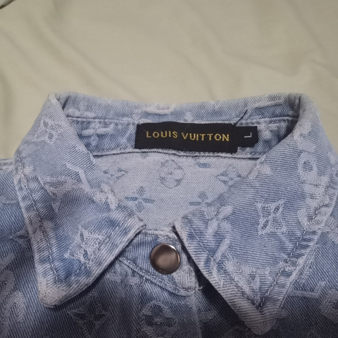 Louis Vuitton t-shirt, Men's Fashion, Activewear on Carousell