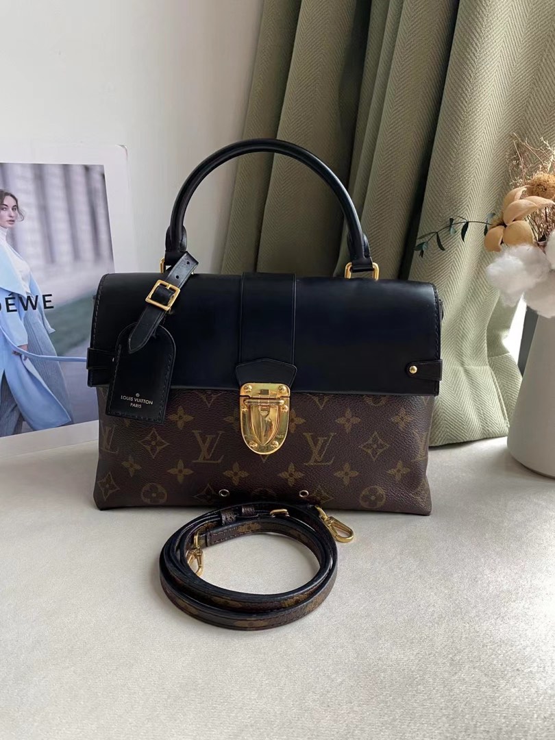 READY STOCK💯% AUTHENTIC LOUIS VUITTON MONOGRAM ONE HANDLE FLAP BAG MM,  Women's Fashion, Bags & Wallets, Purses & Pouches on Carousell