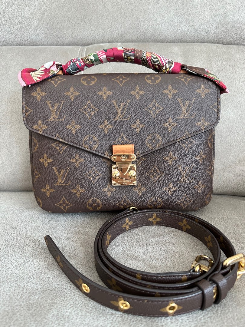 Authentic Louis Vuitton Micro Metis, Luxury, Bags & Wallets on Carousell