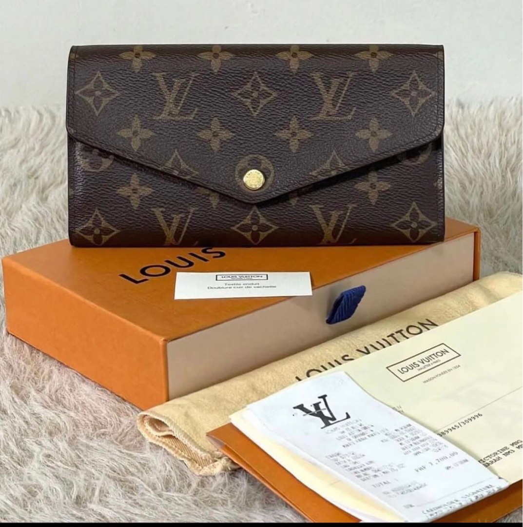 LV Louis Vuitton sarah wallet damier ebene DE, Luxury, Bags & Wallets on  Carousell