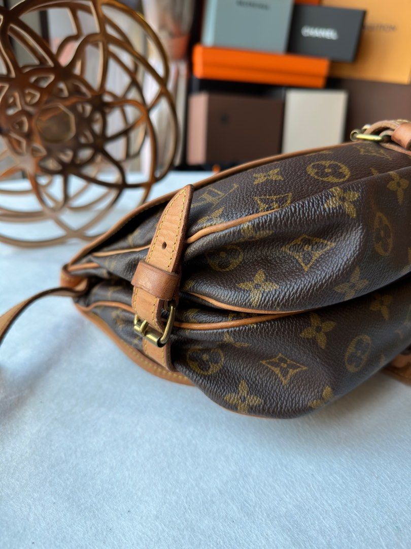 Unboxing Louis Vuitton Vintage Saumur 30 