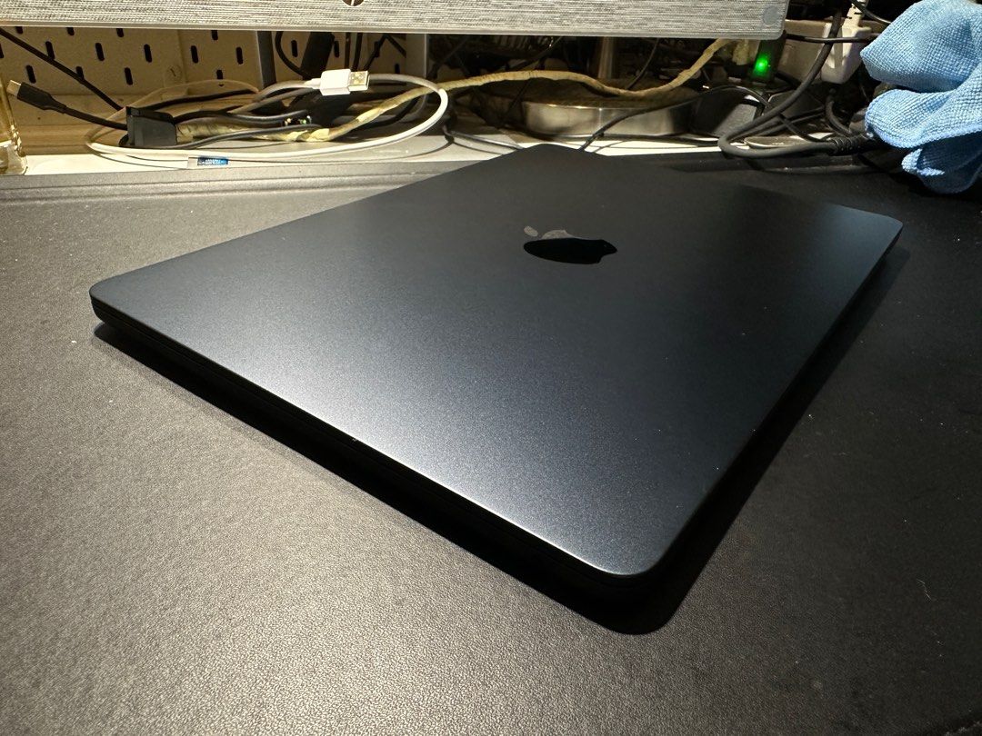 Macbook air m2 13 midnight 8G 512GB warranty until dec 2025, Computers