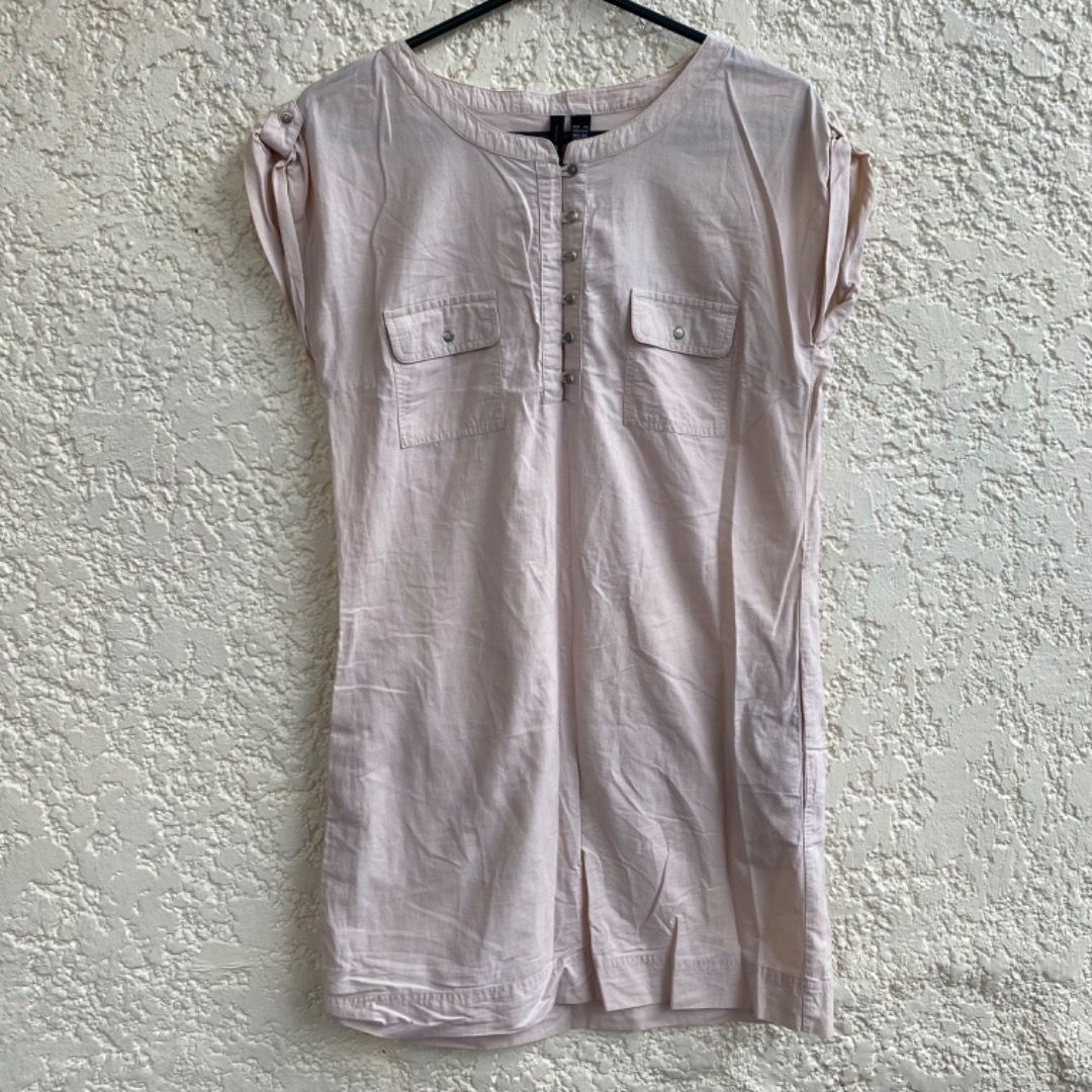Mango Light Purple Casual Dress (Category: Dresses) located in Cainta. Submitted by paintsoil (Listing ID 1255884350, Image 1). Description: Mango Light Purple Casual Dress - Used but still in a great condition - Size: Small on tag - Price: ₱400.
