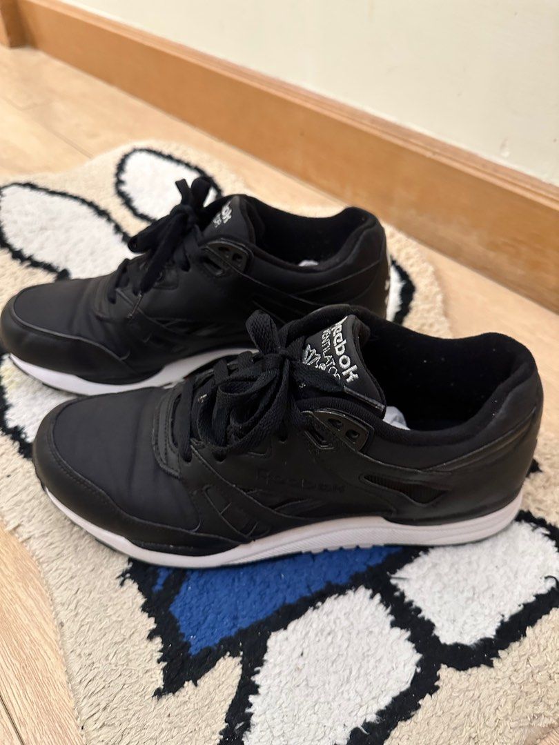 MASTERMIND （分類：波鞋）位於 Hong Kong。 由 yellowpak 提交（商品編號 1255932828，圖片 3）。簡介： MASTERMIND VENTILATOR US9 95% 新 買返嚟size唔啱着過一兩次，所以好新淨 ￼ 淨鞋￼。