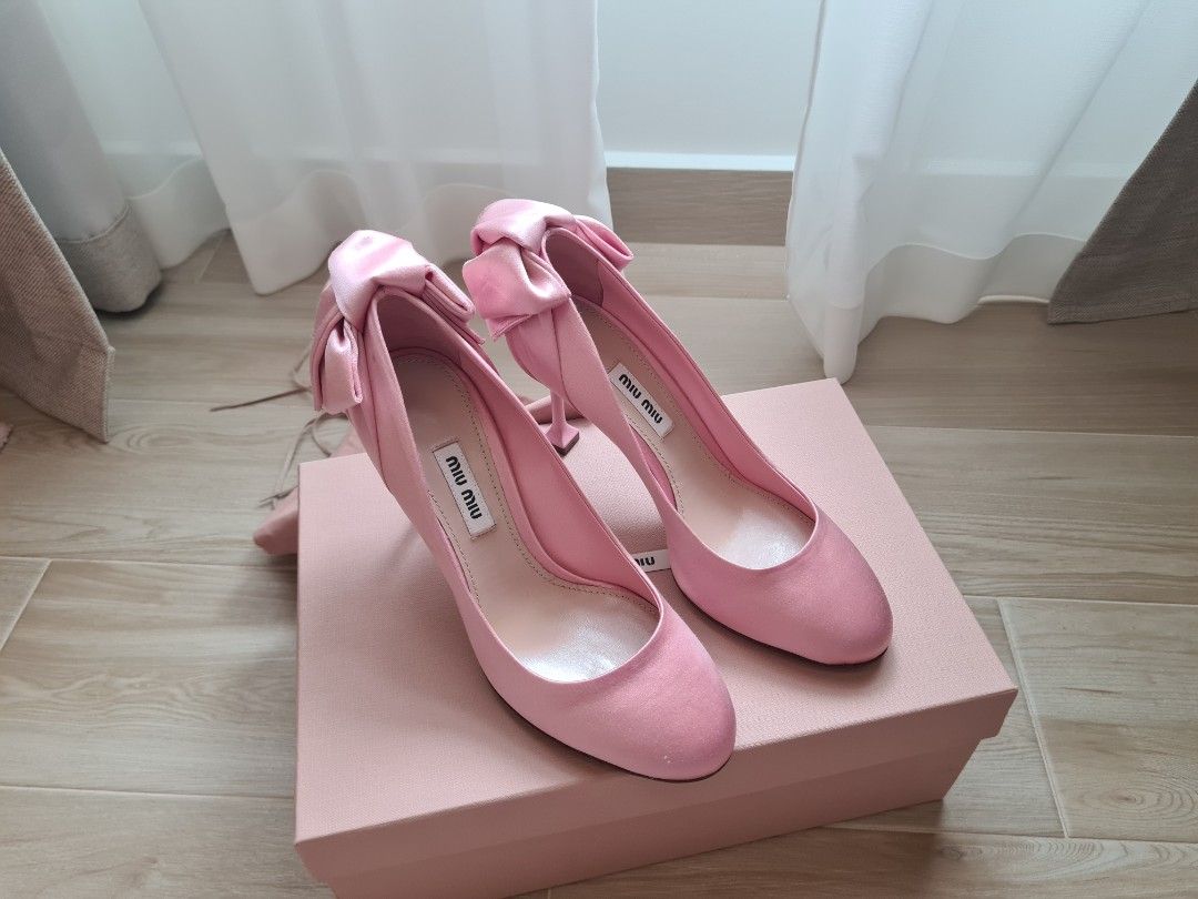 Miu miu pink best sale heels