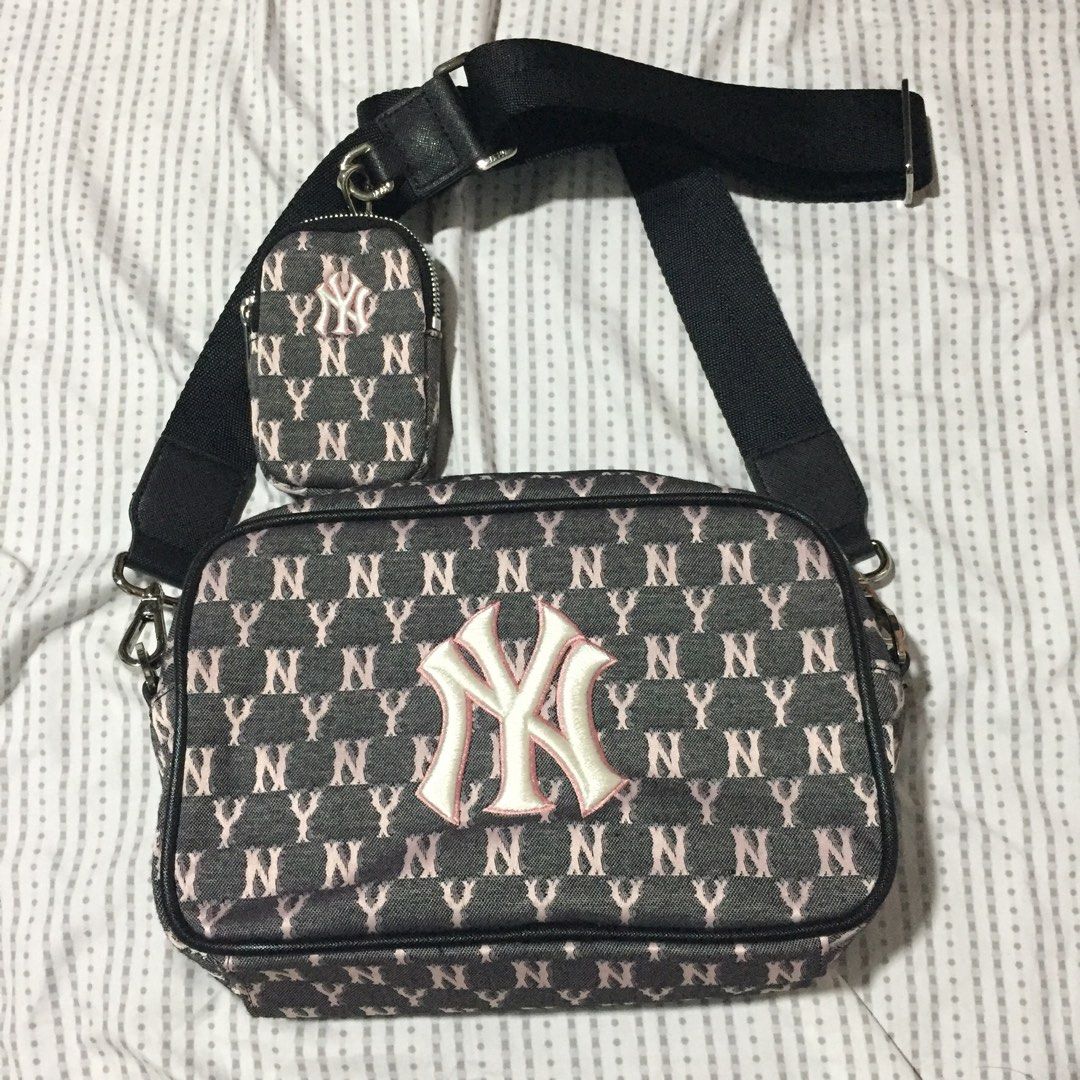 ORIGINAL KOREA MLB NEW YORK YANKEES [UNISEX] Jacquard Monogram Crossbody Bag  Camera Bag Sling Bag Side Bag