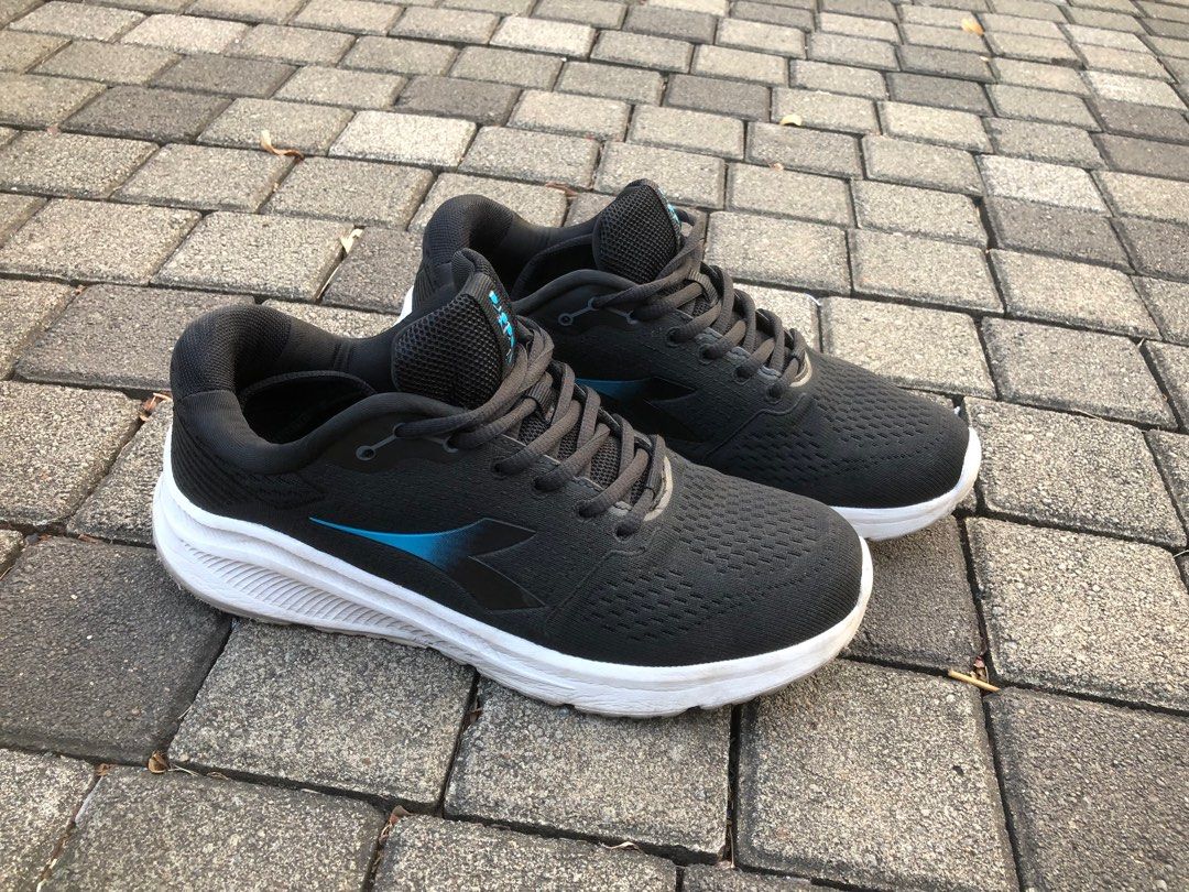 Sepatu diadora running online terbaru